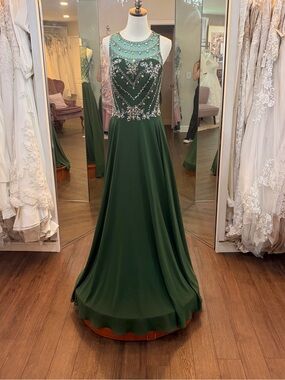 Elegant Green Embellished Evening Gown